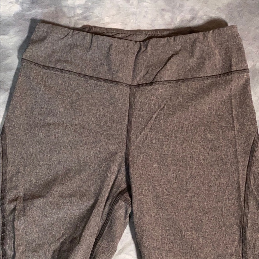 💚 3 for $15 💚 - Under Armour Capris approximate size Small - Picture 3 of 16